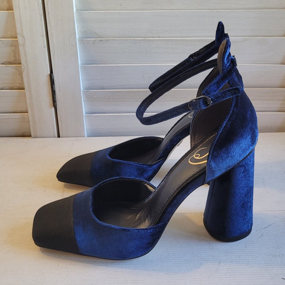 $79 NWT (8.5) Sam Edelman Suede Ankle Strap Heel